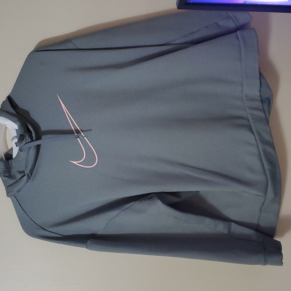 Nike Tops - Nike Hoodie